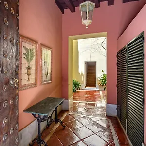 Villa Museum Duplex And Patios, Historical Center, 8 Pax, Séville