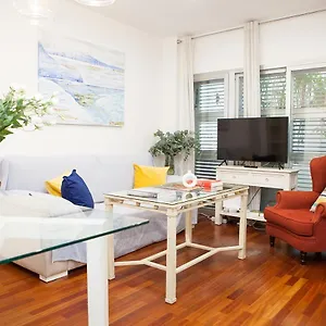 Appartement Charming With Pool And Garage, Séville
